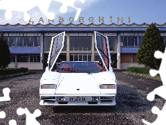 Lamborghini, Countach, Fabryka