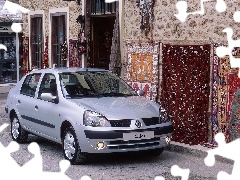 Srebrny Sedan, Clio 2