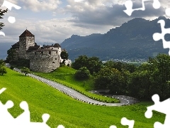 Droga, Liechtenstein, Góry, Zamek, Drzewa, Vaduz