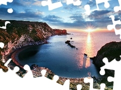 Klif, Zatoka Lulworth Cove, Wschód słońca, Morze, Anglia, Dorset, Chmury, Wybrzeże Jurajskie