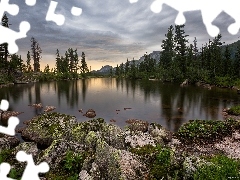 Drzewa, Świerki, Rosja, Kamienie, Syberia, Góry, Jezioro Lazurnoye, Park przyrody Ergaki
