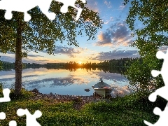 Drzewa, Zachód słońca, Oulu, Finlandia, Rzeka Oulujoki, Łódka