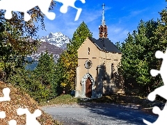 Kaplica, Bramans, Droga, Góry Alpy, Francja, Chapelle Saint Clair, Drzewa