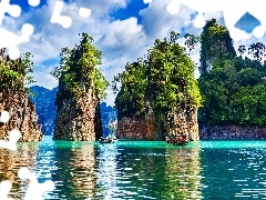 Jezioro, Skały, Ratchaprapha Prowincja Surat Thani, Drzewa, Park Narodowy Khao Sok, Łódki, Tajlandia