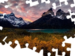 Masyw, JesieĹ, Jezioro, Torres del Paine, Park Narodowy Torres del Paine, Chile, Patagonia, Cordillera del Paine, GĂłry, ZachĂłd sĹoĹca, Chmury
