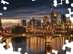 Frankfurt nad Menem, Rzeka Men, Światła, Wieczór, Most, Wieżowce, Niemcy