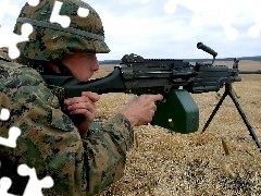 Żołnierz, M249 SAW