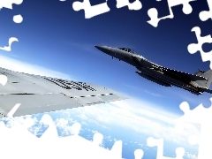 Lot, Myśliwce F16
