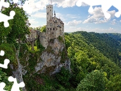 Wzgórza, Niemcy, Drzewa, Roślinność, Skały, Zamek Lichtenstein