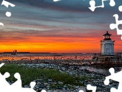 Zachód słońca, Zatoka Casco Bay, Stan Maine, Morze, Latarnia morska Bug Light, South Portland, Stany Zjednoczone