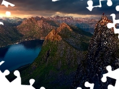 Morze, Zachód słońca, Wyspa Senja, Norwegia, Szczyt Husfjellet, Góry