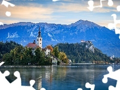 Góry, Wyspa Blejski Otok, Alpy Julijskie, Jezioro Bled, Chmury, Słowenia, Zamek Bled, Drzewa, Kościół