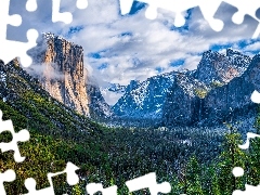 Góry Sierra Nevada, Kalifornia, Chmury, Dolina Yosemite Valley, Stany Zjednoczone, Lasy, Park Narodowy Yosemite