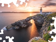 Latarnia morska, Bressay Lighthouse, Szkocja, Skały, Wyspa Bressay, Wybrzeże, Morze, Wschód słońca