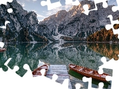 Pragser Wildsee, Lago di Braies, Łódki, Góry, Pomost, Jezioro, Włochy, Dolomity