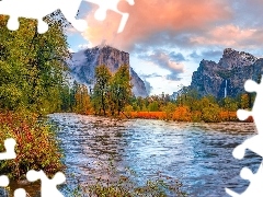 Kalifornia, Stany Zjednoczone, Park Narodowy Yosemite, Góry Sierra Nevada, Drzewa, Jesień, Rzeka, Merced River, Wodospad