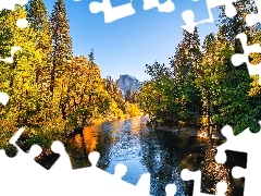 Góry, Park Narodowy Yosemite, Rzeka, Merced River, Kalifornia, Stany Zjednoczone, Drzewa, Jesień, Drzewa