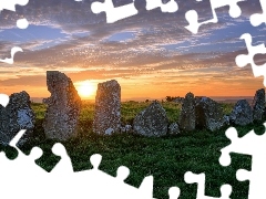 Wschód słońca, Kamienny krąg, Hrabstwo Donegal, Kamienie, Beltany Stone Circle, Chmury, Irlandia