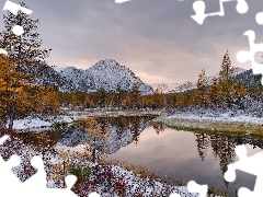 Góry Kołymskie, Rzeka, Drzewa, Potok Nieznany, Śnieg, Kołyma, Rosja, Jesień