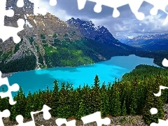 Góry, Jezioro, Drzewa, Prowincja Alberta, Lasy, Park Narodowy Banff, Peyto Lake, Kanada, Chmury, Skały