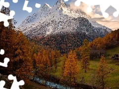 Góra, Góry, Grande Dent de Veisivi, Rzeka, Chmury, Szwajcaria, Drzewa, Jesień, Pożółkłe