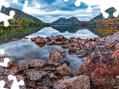 Park Narodowy Acadia, Jezioro Jordan Pond, Bubble Mountains, Kamienie, Góry, Stan Maine, Stany Zjednoczone, Skały