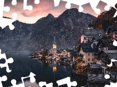 Jezioro Hallstattersee, Mgła, Hallstatt, Domy, Austria, Alpy Salzburskie, Góry, Kościół