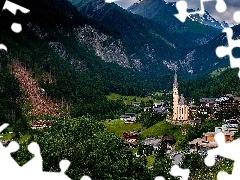 Domy, GĂłry, Heiligenblut, Austria, KoĹciĂłĹ Ĺw Wincentego z Saragossy, Dolina