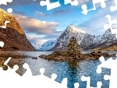Kamienie, Chmury, GĂłry, Jezioro Kjosnesfjorden, Norwegia