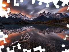 Jezioro, Ciemne, Chile, Chmury, Patagonia, Cordillera del Paine, GĂłry, Park Narodowy Torres del Paine