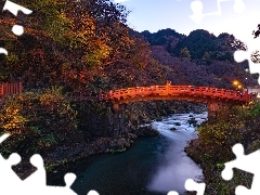 Drzewa, Most, Rzeka, Nikko, Daiya River, Oświetlony, Shinkyo Bridge, Japonia, Jesień, Las