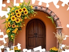 Drzwi, Latarnie, Słoneczniki, Dom, Łuk kwiatowy